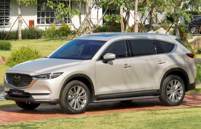 Advantages and disadvantages of Mazda CX-8: Who is it suitable for? 4