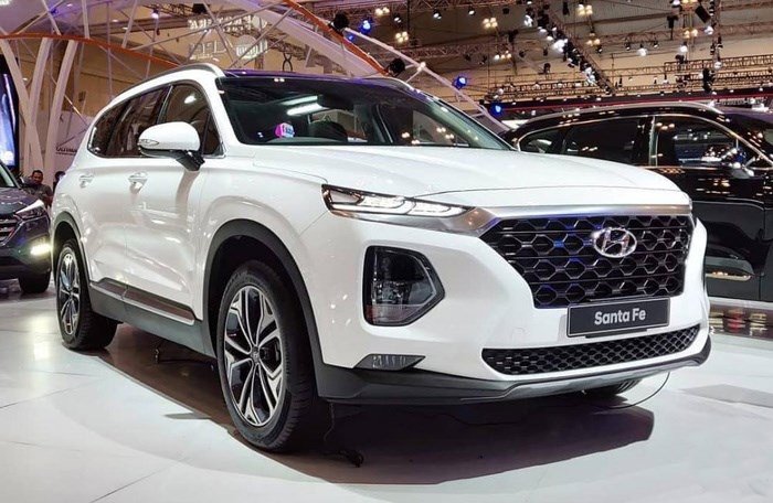 Top SUVs in June: Hyundai SantaFe, Toyota Fortuner compete fiercely 4