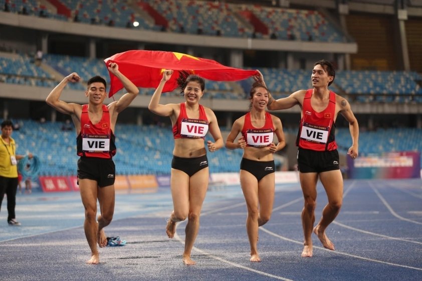 Vietnamese athletics applied unique tactics, bringing glory to Vietnamese sports 4